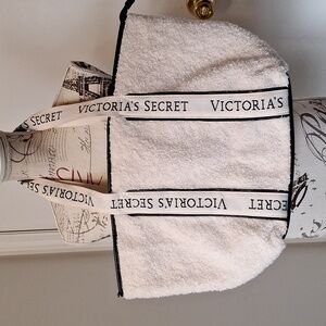 Victoria's Secret faux fleece and leather zip tote EUC